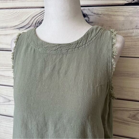 Thread & Supply Linen Sage Green Frayed Hem Button Crop Top - Picture 3 of 8